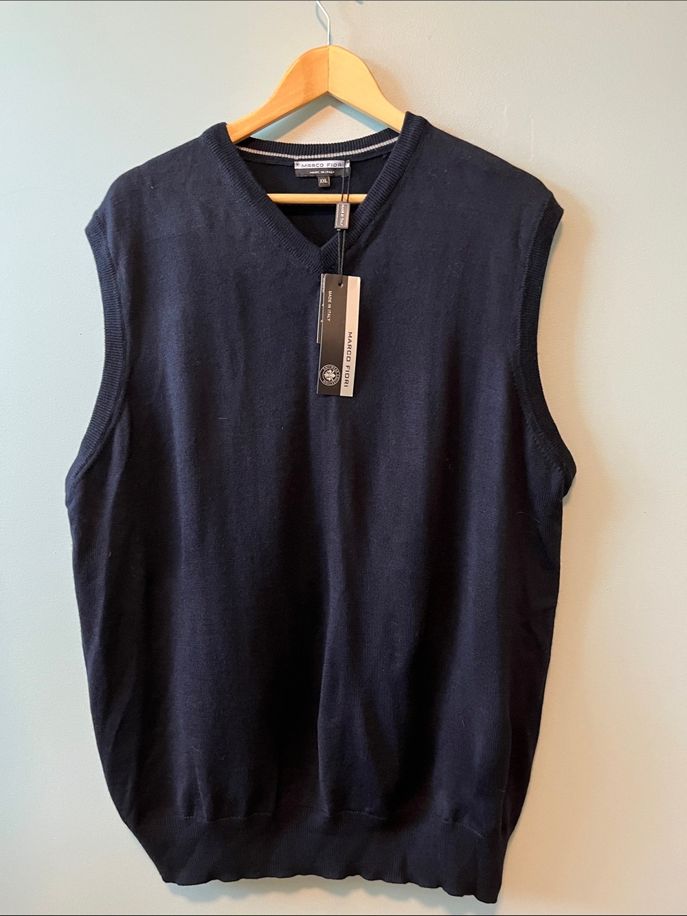 NWT MARCO FIORI merino vest.       XXL